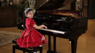 Sarah Maitham Malallah is the youngest Kuwaiti pianist
